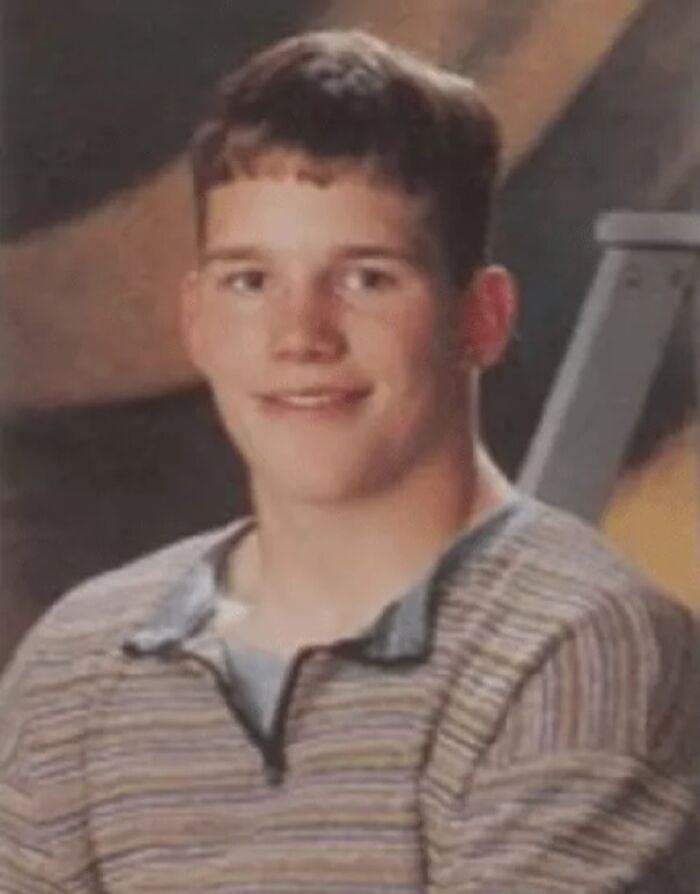 Picture of Chris Pratt in yearbook