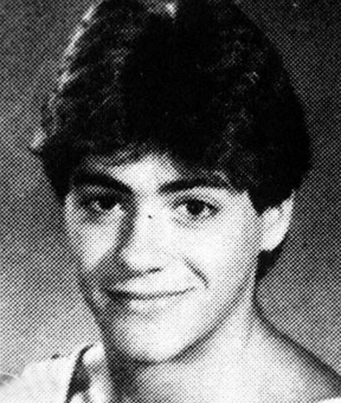 Picture of Robert Downey Jr. in yearbook
