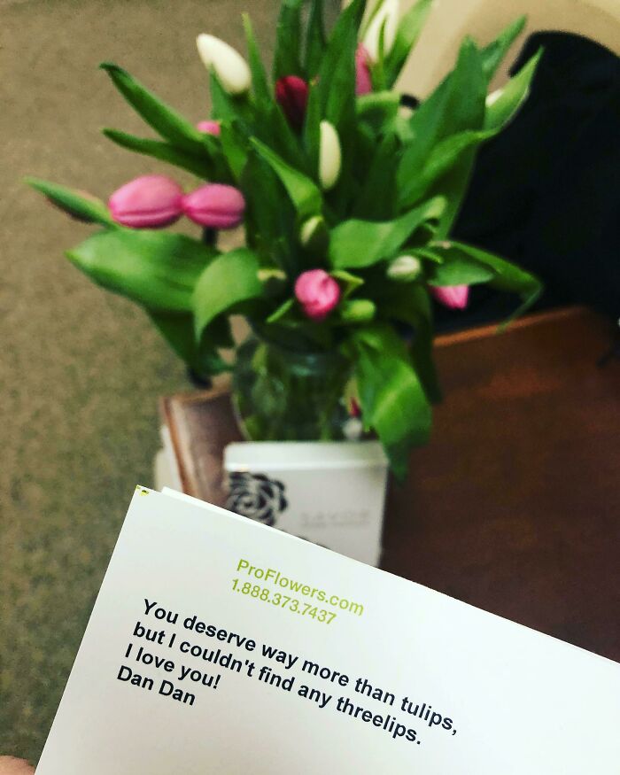 My Boyfriend’s Note With His Valentine's Day Flower Delivery Today