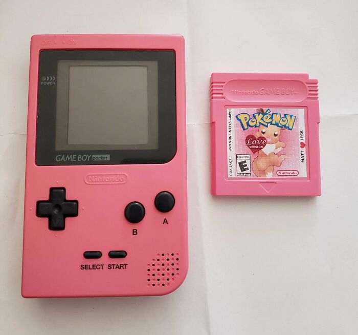 Just Finished My Valentine's Day Gift For My Girlfriend. A Modded Gameboy Pocket And A Custom Pokemon Blue Version Cart