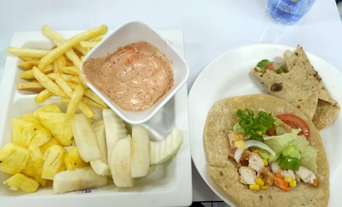 Lunch + Breakfast At My School. (Seasia-- Seriously, Wtf Is Going Wrong With American School Lunch)