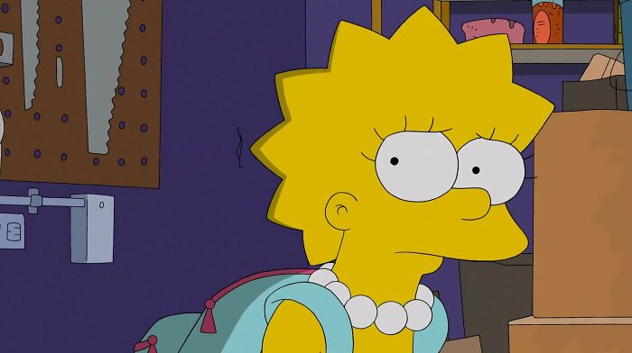  Lisa Simpson wearing backpack 