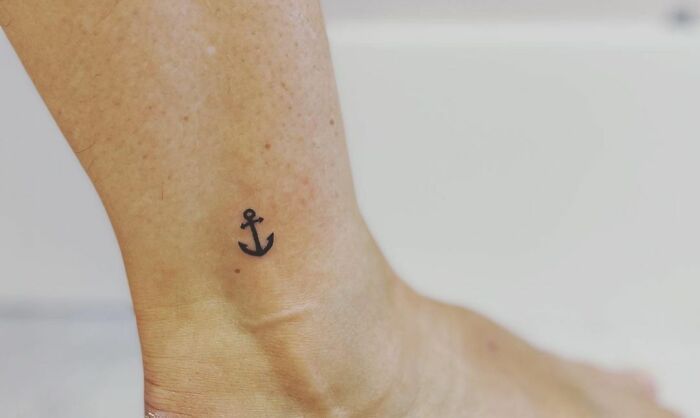 anchor • #anchor #anchortattoos #lineart #linework #minimal #minimalist  #minimaltattoo #tattooideas #tattooart #tattooph #tattooph... | Instagram