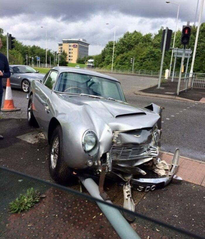 Eso es un Fender Bender de 1.5 millones de dólares 