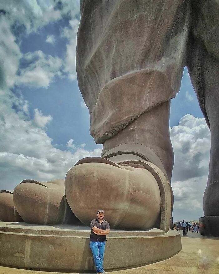A Size Comparison Of A Human And A Toe Of The World’s Tallest Statue "Statue Of Unity", India