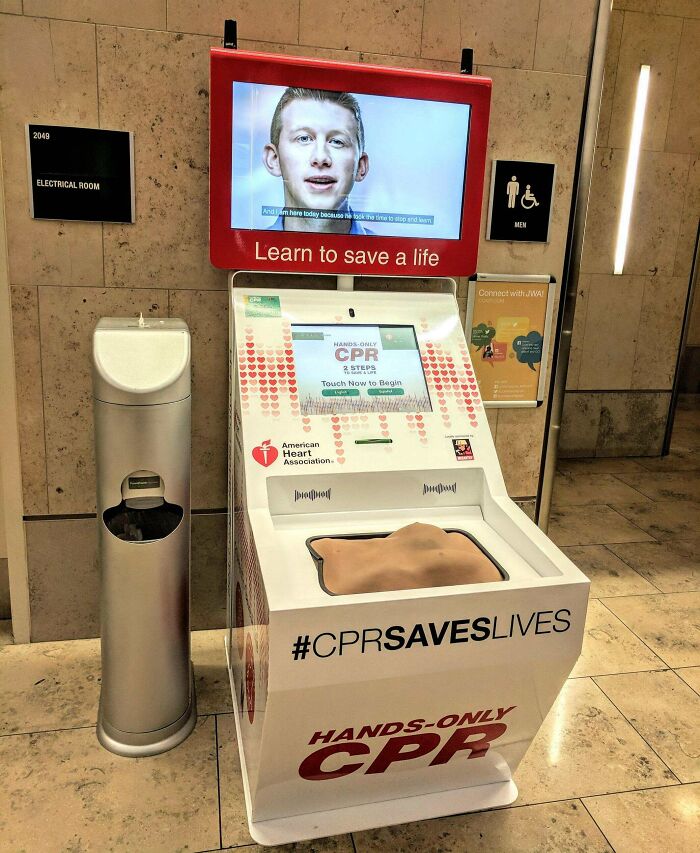 Waiting For A Flight? This Airport Has A Machine That Teaches You How To Give CPR