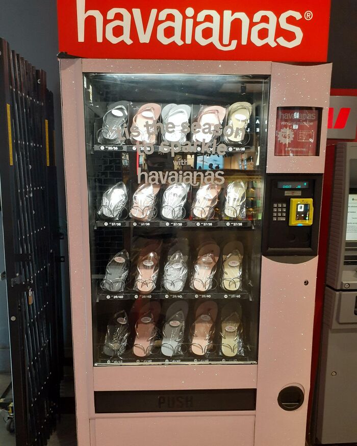 Esta máquina expendedora de chanclas que encontré en Sidney 