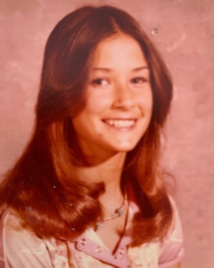 Picture of Demi Moore in yearbook