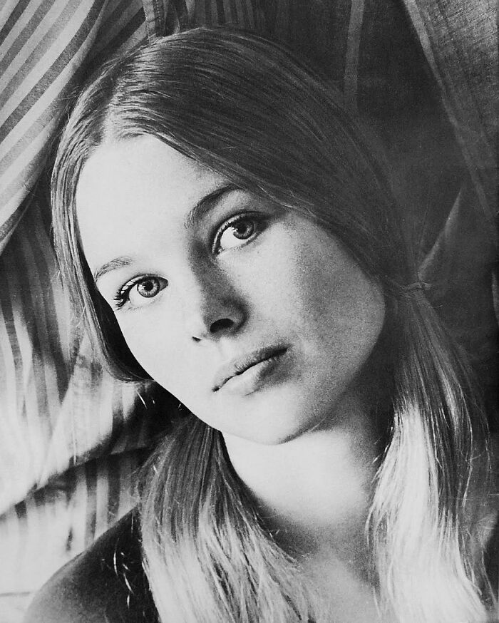 Michelle Phillips with two hair tails
