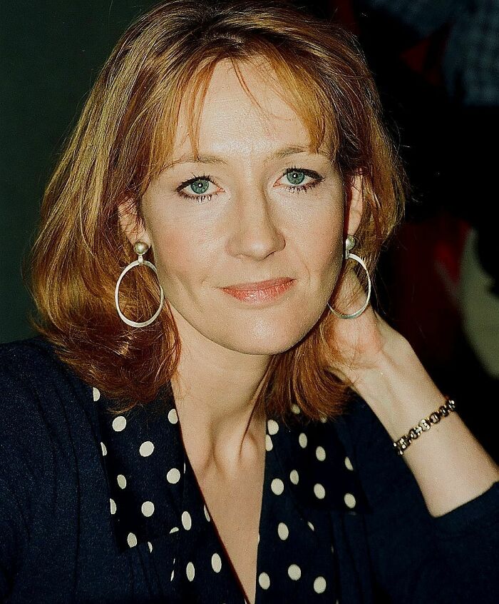 Picture of J. K. Rowling posing