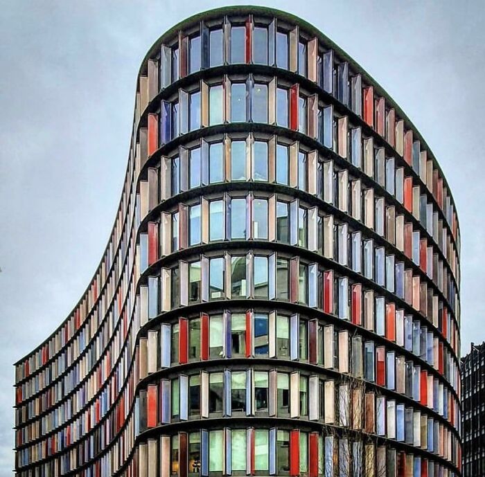 How About That Facade. London