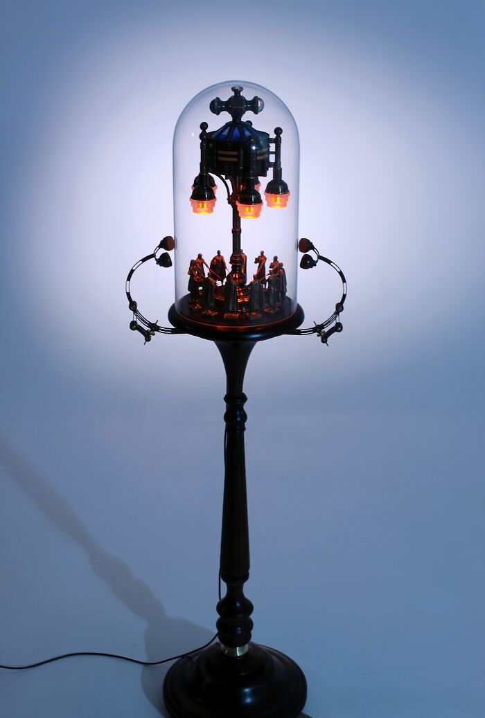 How To Turn A Medieval Legend Into A Lamp (8 Pics) How To Turn A Medieval Legend Into A Lamp (8 Pics)