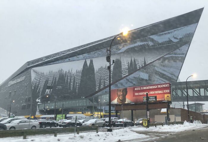 The Snow Pattern On The Side Of US Bank Stadium Looks Like A Bob Ross Painting