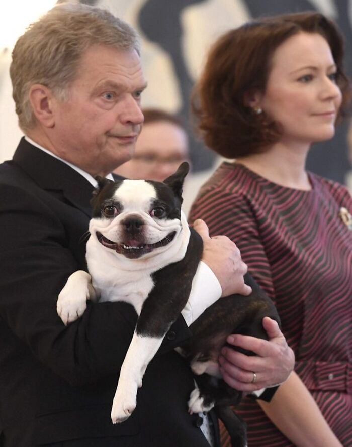 El Presidente de Finlandia y su perro Lennu