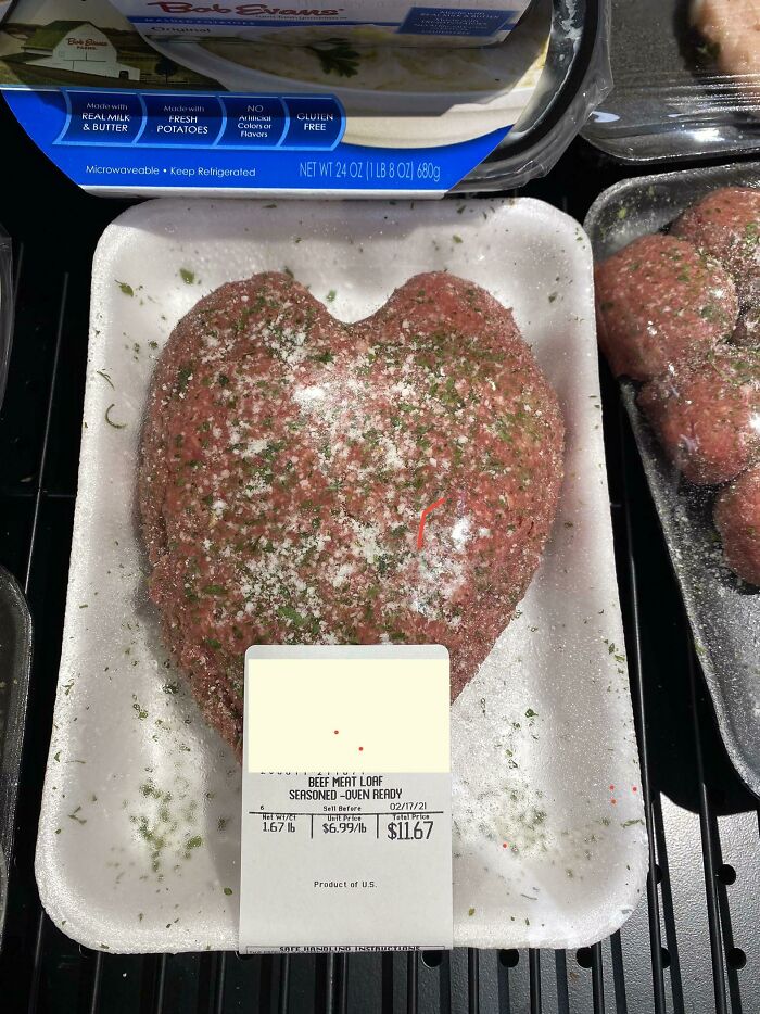 Nada dice "te amo" en San Valentín como un pastel de carne en forma de corazón