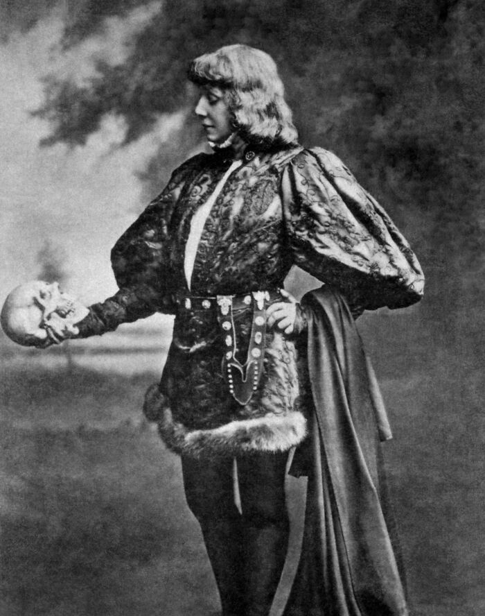 Sarah-Bernhardt (Hamlet)