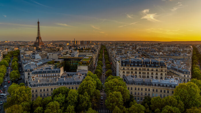 Paris city skyline view 