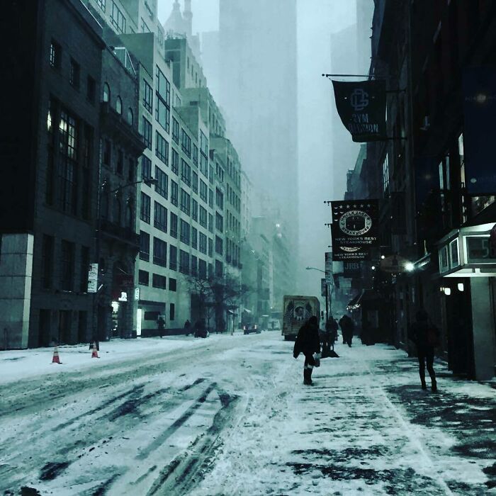 Manhattan Looking To Be Straight Out Of The Post-Apocalypse Game