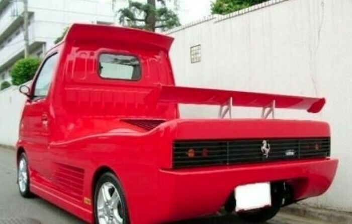 Weird-Screwed-Up-Looking-Cars-Pics