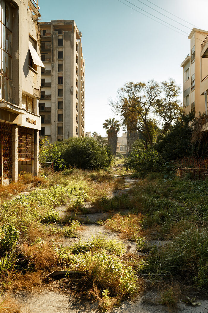 I Photograph The Largest Ghost Town In The World "Famagusta-Varosha"