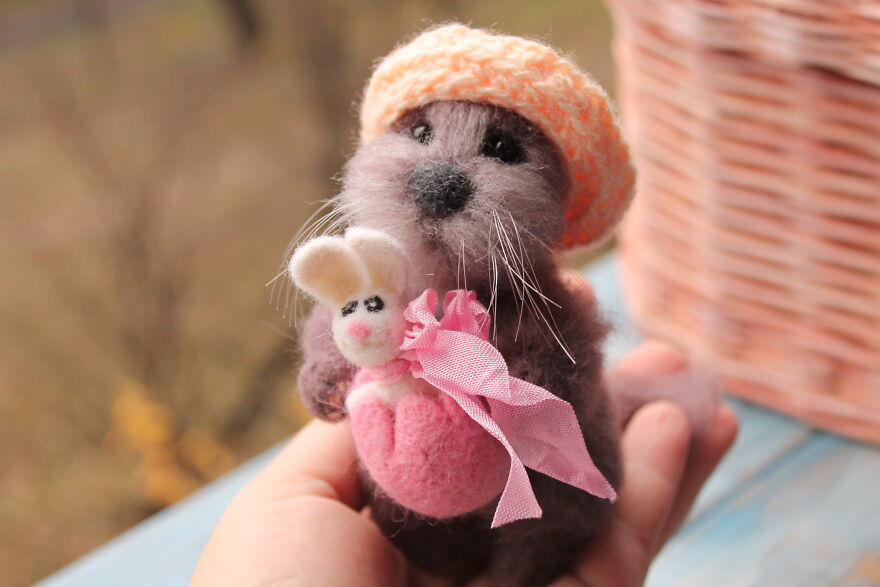 Easter Otter With Rabbit