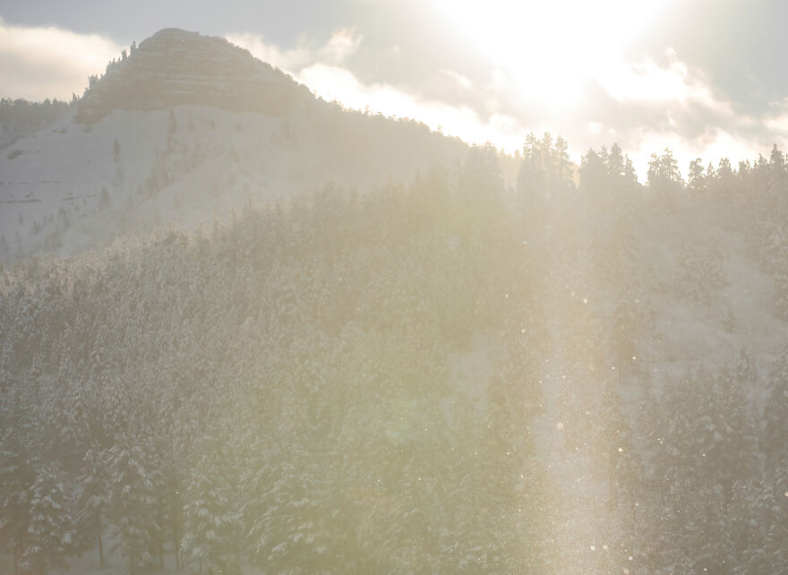I Photographed A Stormy Retreat Capturing My Snowy Tiny Home Adventure (19 Pics) I Photographed A Stormy Retreat Capturing My Snowy Tiny Home Adventure (19 Pics)