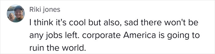 Discussion Online Ensues After Woman Shares How She Was 'Creeped Out' Visiting This Bank With No Staff And A Video Chat Option Discussion Online Ensues After Woman Shares How She Was 'Creeped Out' Visiting This Bank With No Staff And A Video Chat Option