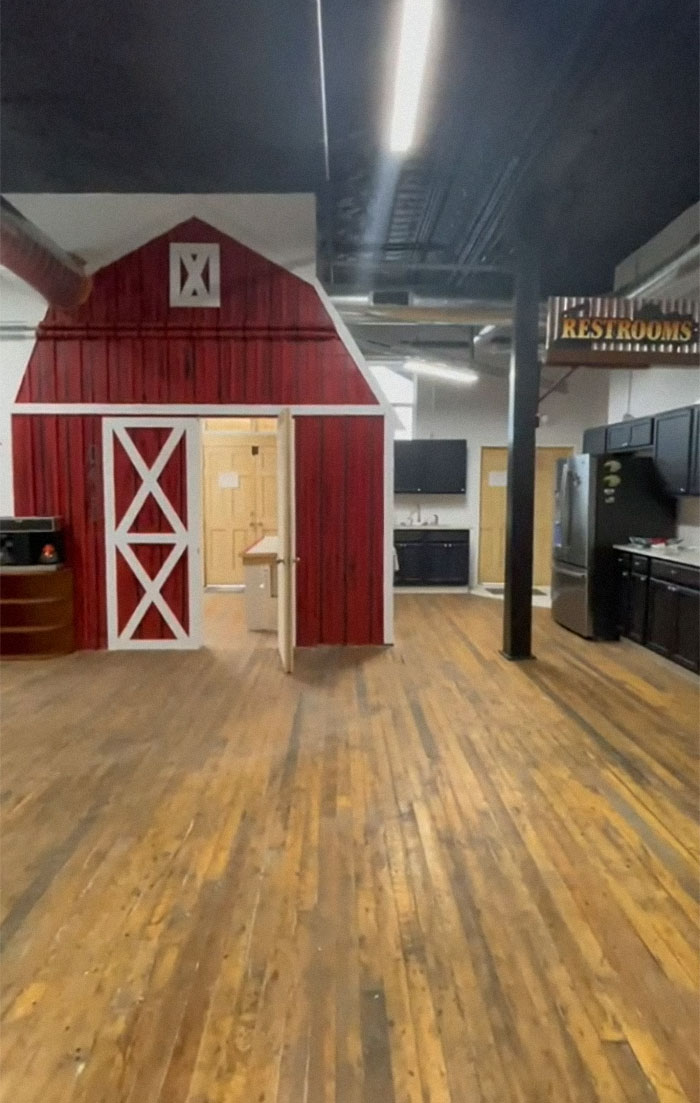 Boss Decided To Change Up The Office By Building Every Single Person A Tiny House Boss Decided To Change Up The Office By Building Every Single Person A Tiny House