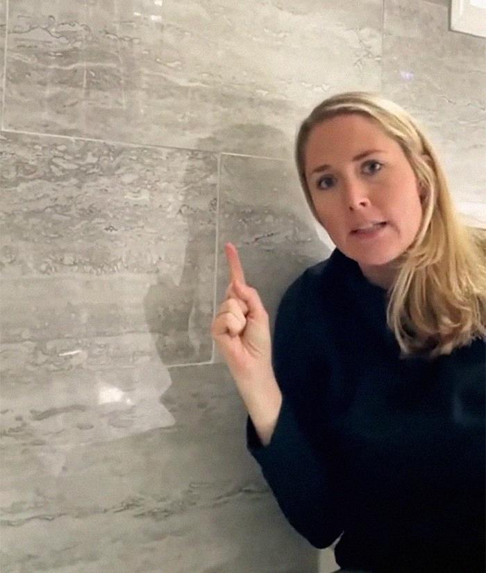 "Welcome To My Horribly Flipped House": Woman Points Out 30 Fails And Mistakes She Found In The House She Bought