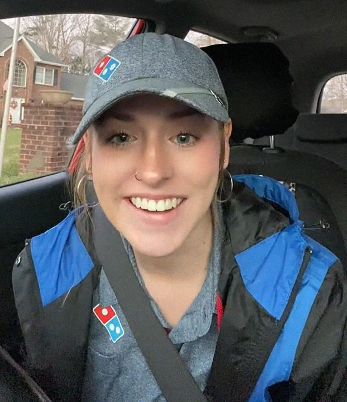 Domino’s Delivery Driver Goes Viral With 816K Views After Sharing How Much She Earns In Tips Domino’s Delivery Driver Goes Viral With 816K Views After Sharing How Much She Earns In Tips
