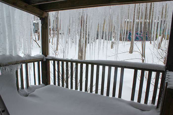 My Deck Has Transformed Into An Icicle Dungeon