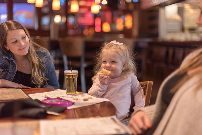 Eat At Restaurants Where Kids Eat Free Or For A Discount