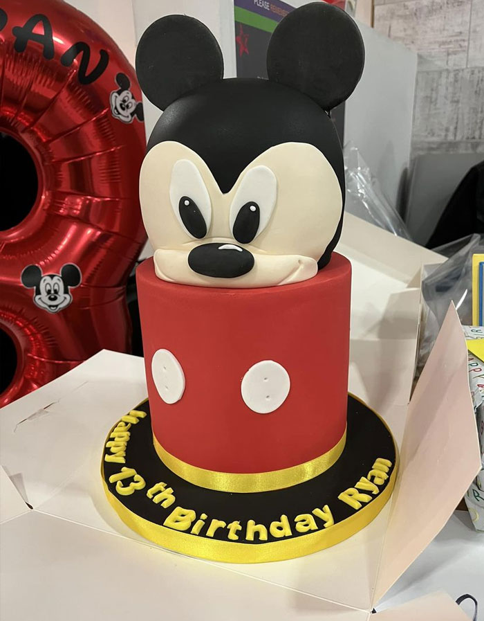 My Mum Got This Cake For My Brothers Birthday. £150 For This Monstrosity 😂🤦‍♀️why Does Micky Look So Angry?