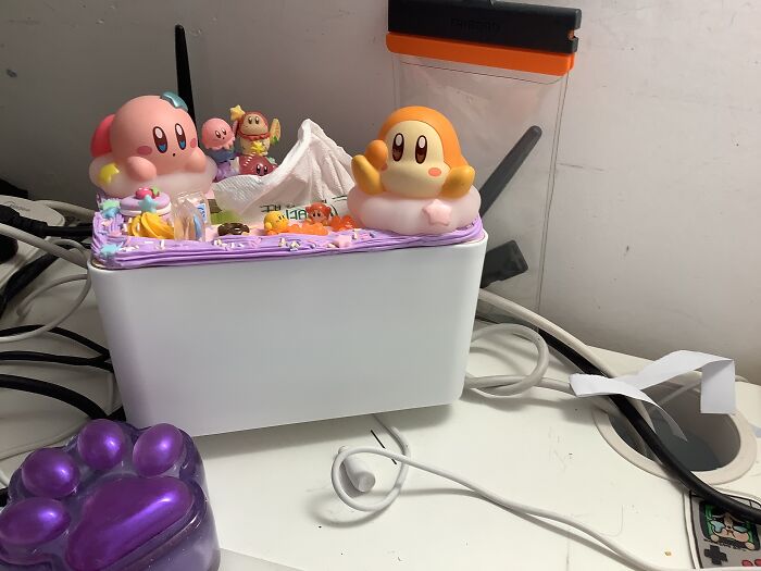 Kirby Box, Sry For The Messy Table