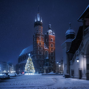 Here's A Glimpse Into A Snowy Journey Throughout The Medieval Town Of Krakow, Captured With My Camera Lens (14 Pics)