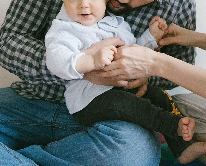 "40 Calls, No One Is Answering": Tired Of Being A Free Babysitter, Guy Drops Nephews At A Bar Where SIL Is, Accidentally Uncovers She's Cheating "40 Calls, No One Is Answering": Tired Of Being A Free Babysitter, Guy Drops Nephews At A Bar Where SIL Is, Accidentally Uncovers She's Cheating