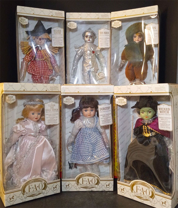 Fao Schwarz 'Wizard Of Oz' porcelain dolls in the box