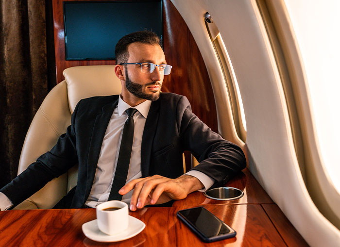 30 Rich People Reveal The Dark Side Of Having Money That Most Of Us Don't Know About