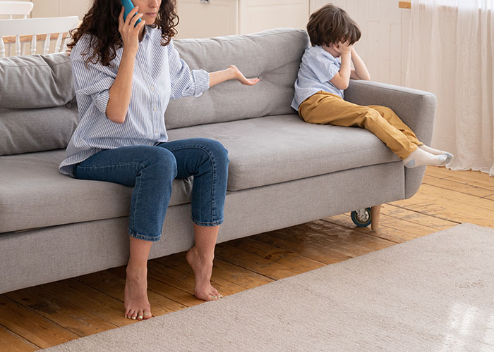 "Go Make Your Own Kids": Mom Loses It On Ex's New Girlfriend For Teaching Her Son "New Age" Phrases "Go Make Your Own Kids": Mom Loses It On Ex's New Girlfriend For Teaching Her Son "New Age" Phrases