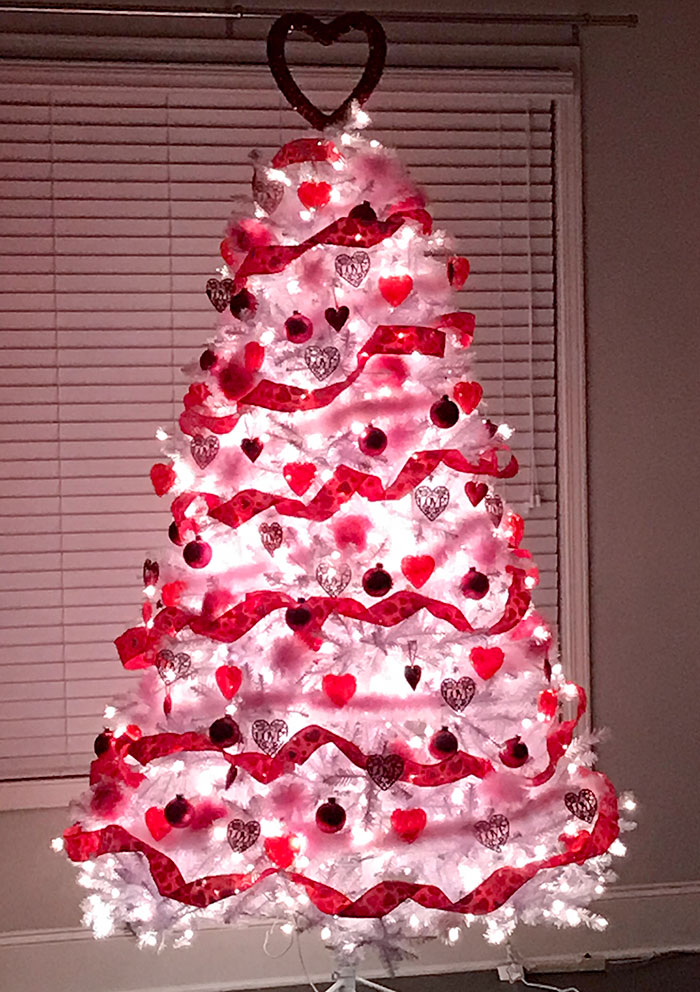 I've Decided To Keep My Christmas Tree Up All Year And Create Different Holiday Themes. Here Is My First Valentine's Day Tree
