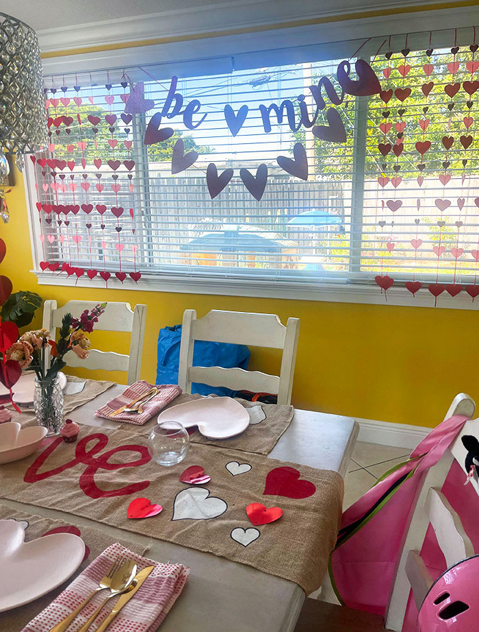 I Decorated My Dining Room For Valentine's Day