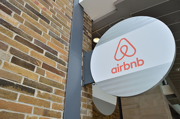 "If You Breathe Too Loud It's $80/Per Breath": People React To A Ridiculous List Of Rules And Upcharges At This Airbnb