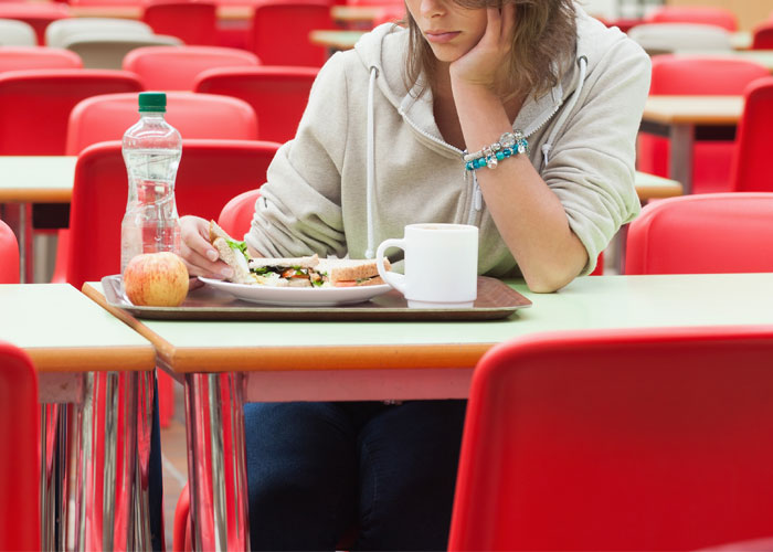 Woman Doesn't Finish Her Food At The Dining Hall, This Student Thinks She Has The Right To Call Her Out