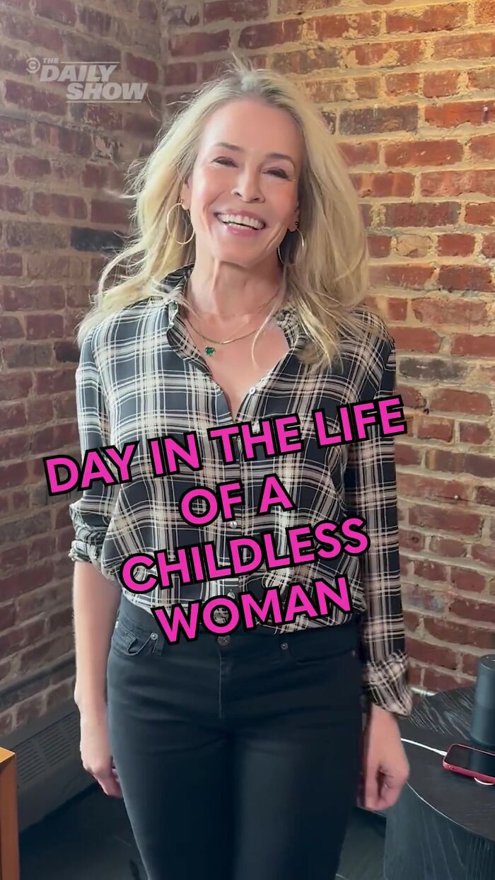 Chelsea Handler's Comic Video 'Day In The Life Of A Childless Woman' Goes Viral, Deeply Triggers Conservative Audience Chelsea Handler's Comic Video 'Day In The Life Of A Childless Woman' Goes Viral, Deeply Triggers Conservative Audience