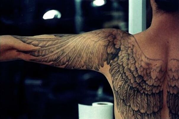 12-Wing-tattoo-for-man.jpg