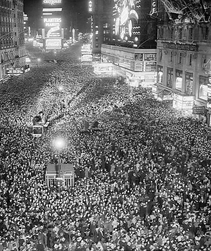 Times Square, New Year’s Eve, 1937