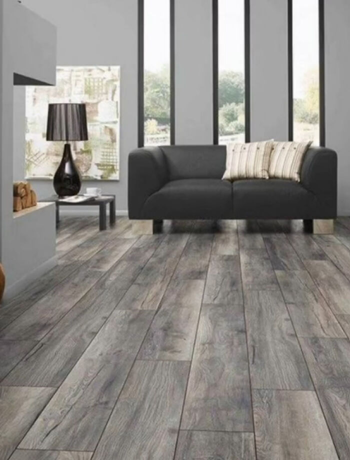 “It Sucks The Life Out Of Any Space That You Have”: Luxury Interior Designer Shares Things That Make Your House Look Cheap “It Sucks The Life Out Of Any Space That You Have”: Luxury Interior Designer Shares Things That Make Your House Look Cheap