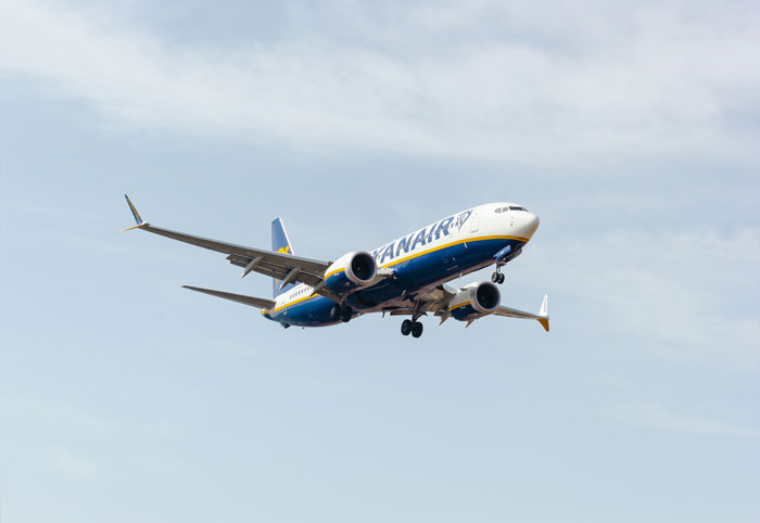 Entitled Newlyweds Are Upset Fellow Plane Traveler Refused To Accommodate For Their Lack Of Foresight When Booking Plane Seats Entitled Newlyweds Are Upset Fellow Plane Traveler Refused To Accommodate For Their Lack Of Foresight When Booking Plane Seats