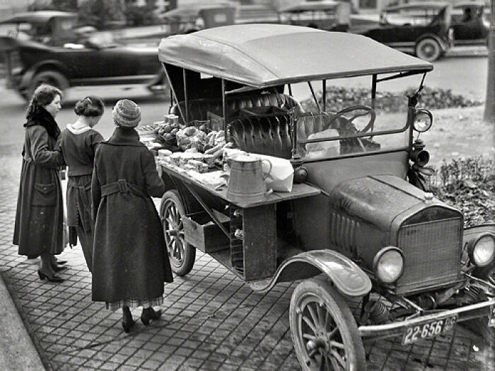 Washington, D.C., en 1919. Un vendedor ambulante de comida 