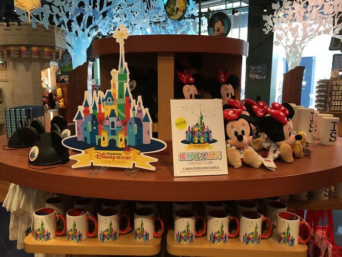 30 Hobbies Clearly Showing People Doing Them Are Insanely Rich, As Shared In This Online Community